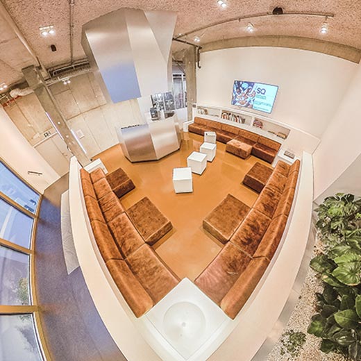 Designbelag in einem Bürokomplex im Antwerp Tower